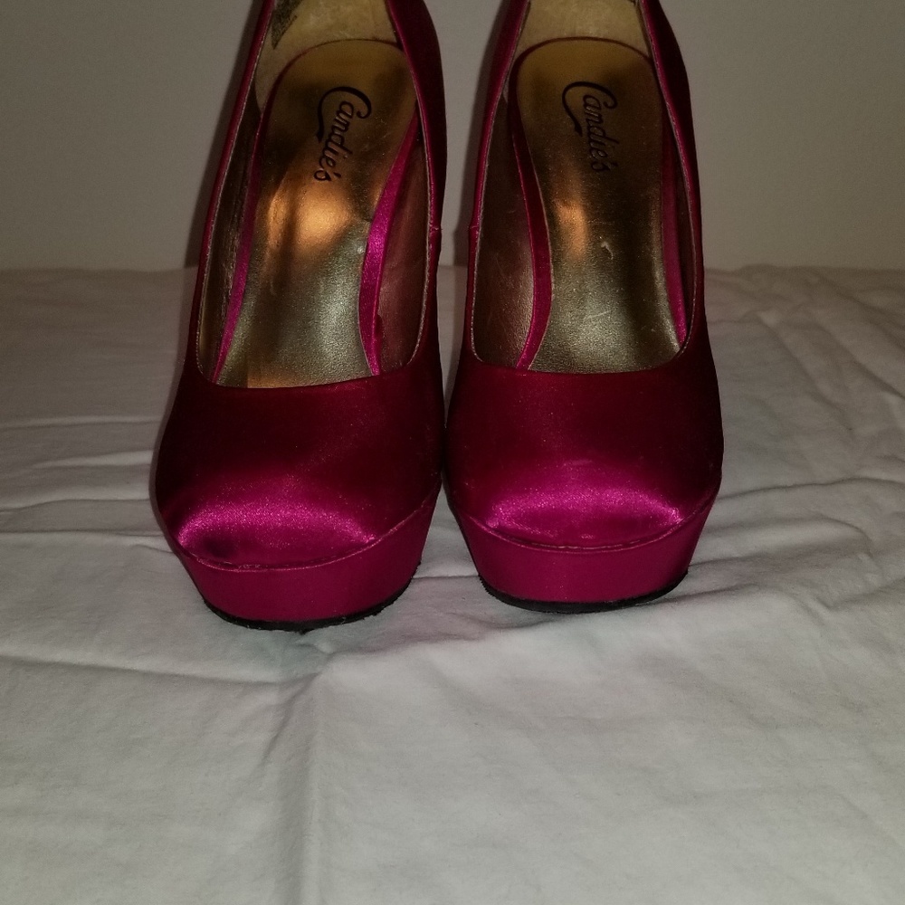 Pink Heels - Picture 2 of 4